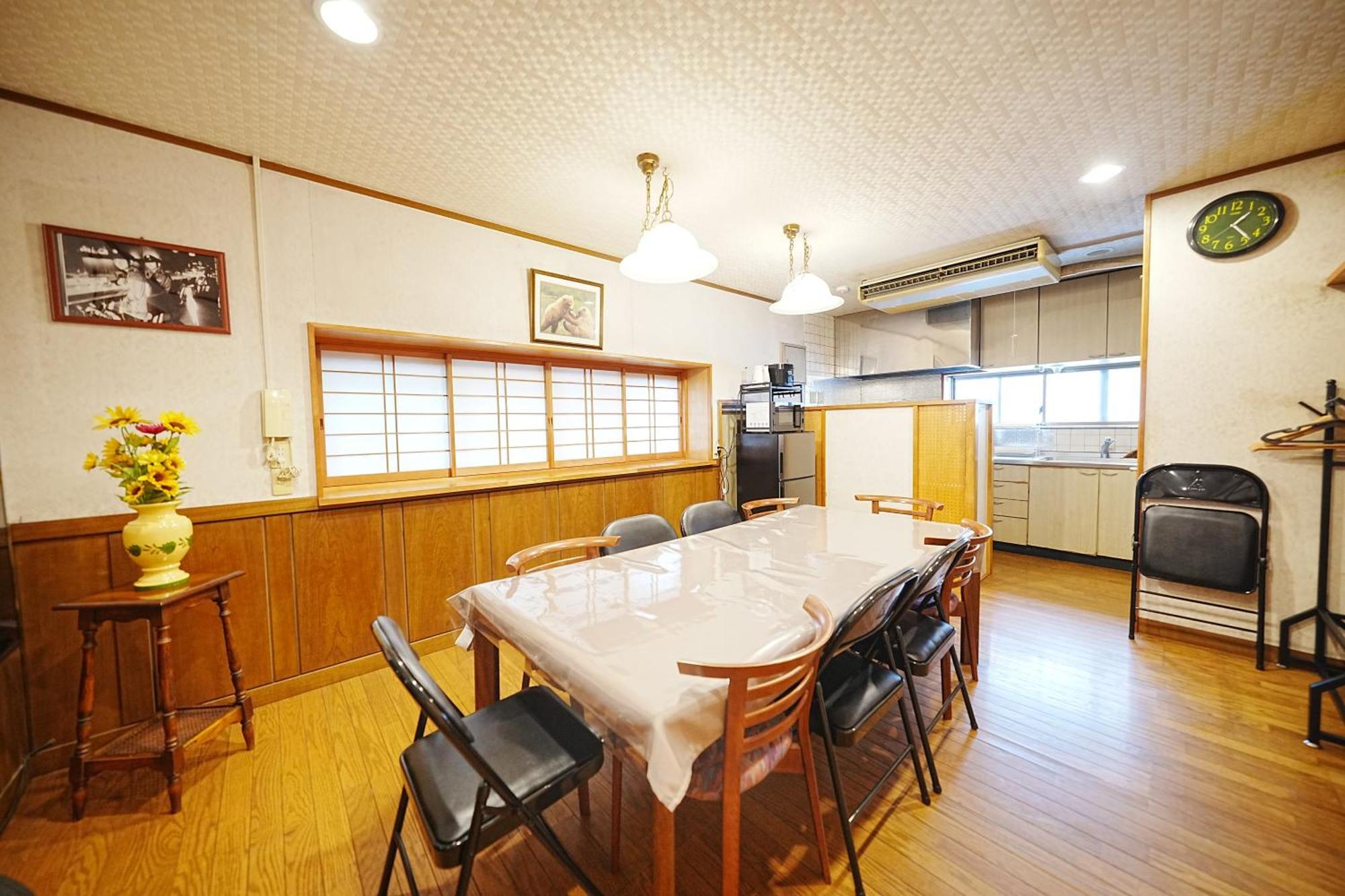 Family Or Business Travel 20 Percent Off 20 Guests 144Sqm Free Ikebukuro Shuttle 2 Kitchens Bathrooms 4 Bedrooms Токио Экстерьер фото