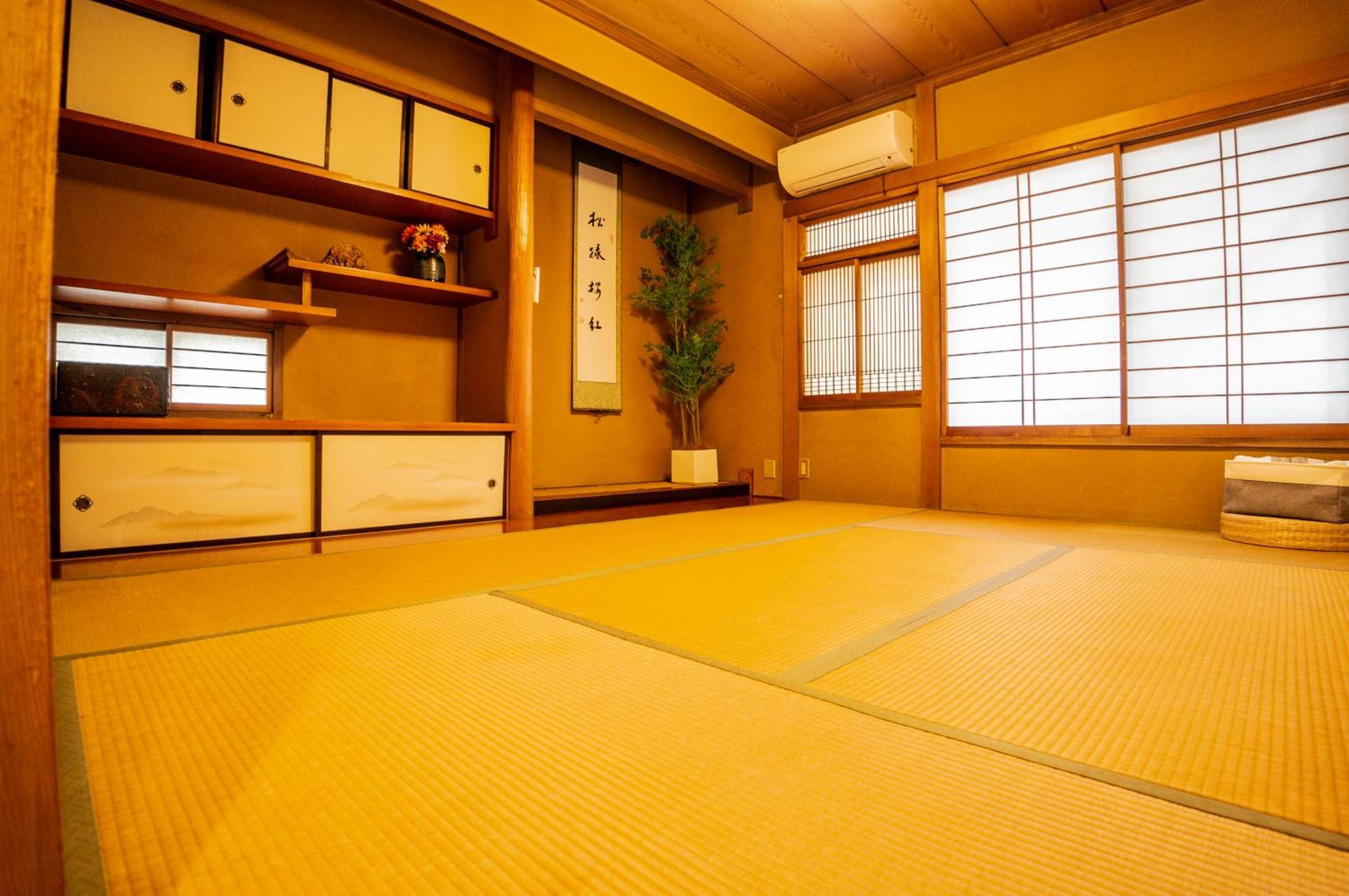 Family Or Business Travel 20 Percent Off 20 Guests 144Sqm Free Ikebukuro Shuttle 2 Kitchens Bathrooms 4 Bedrooms Токио Экстерьер фото